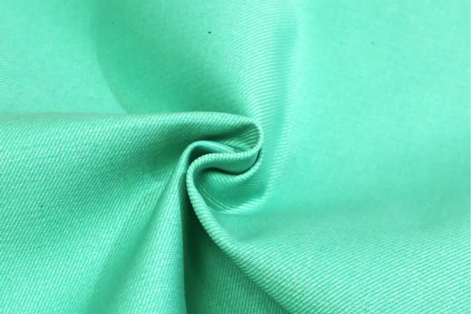 Poly Coton (Elasthane) Laize 150 cm- Composition : 65%35 – Poids : 200g/m²